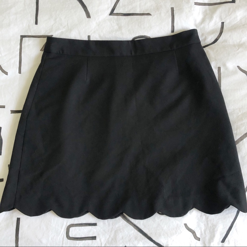 〰 ASOS Scalloped Hem A-Line Skirt, Size 8, EUC!